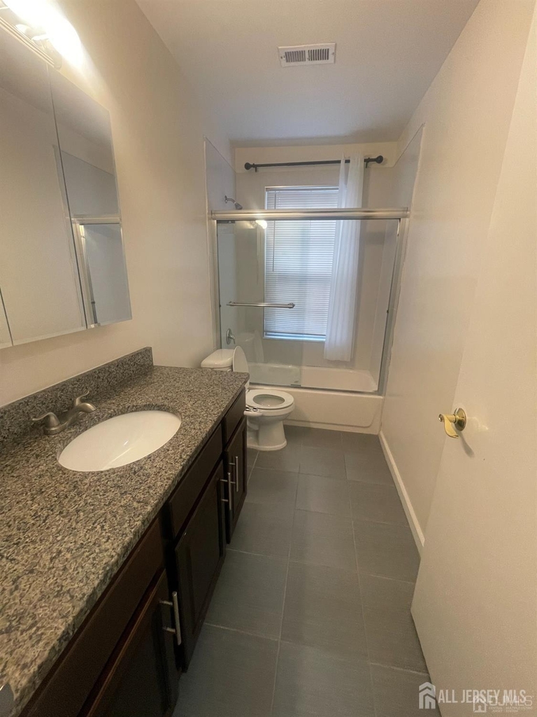 1503 Plymouth Road - Photo 18