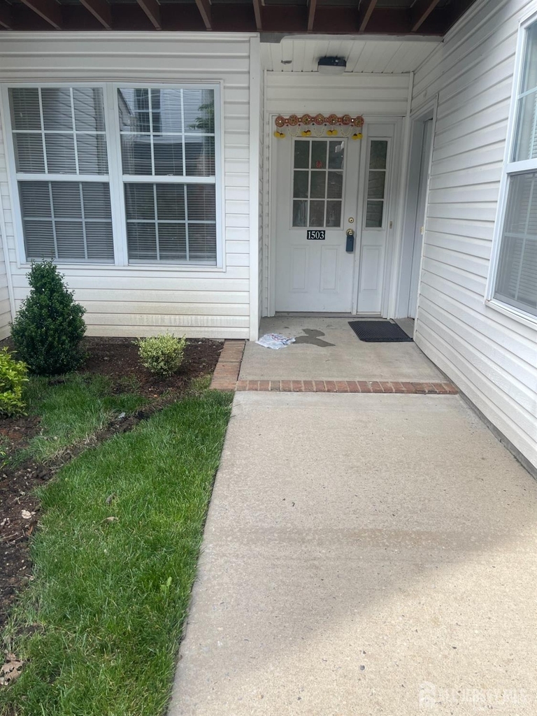 1503 Plymouth Road - Photo 1