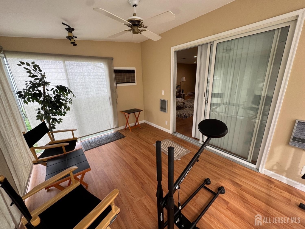 186 Newport Road - Photo 1