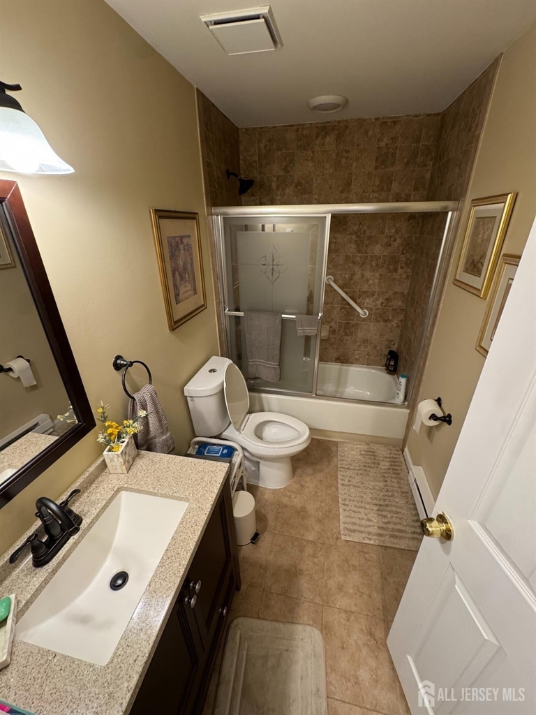 186 Newport Road - Photo 0