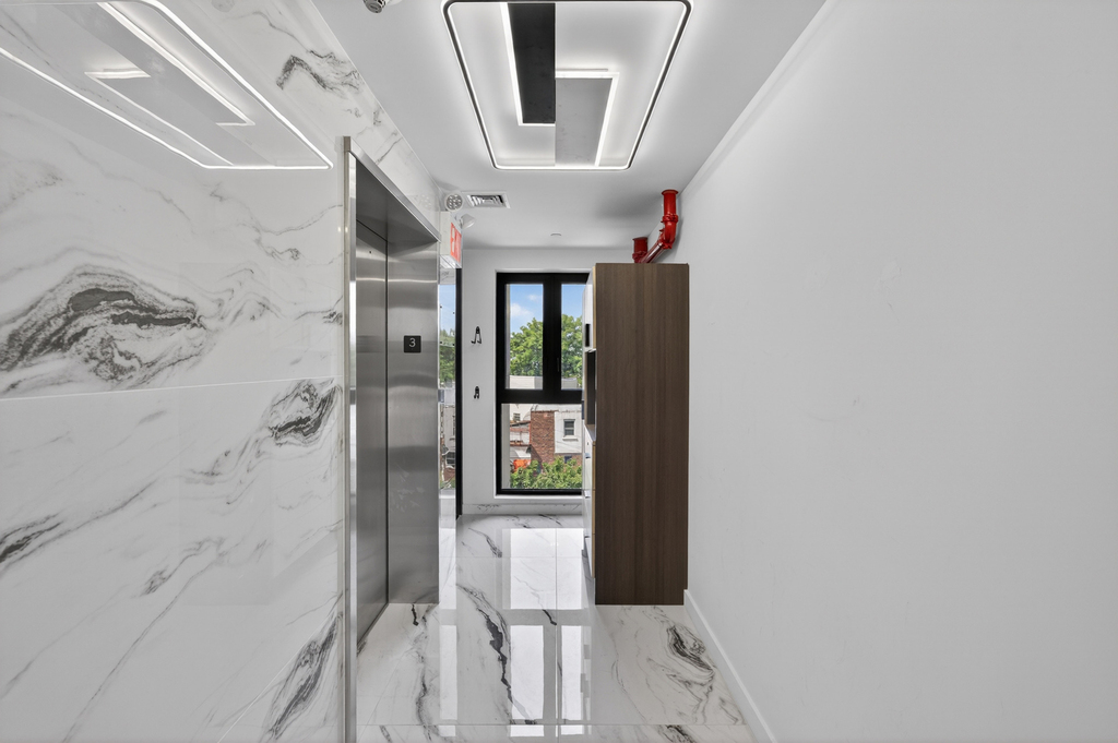 61 N Henry Street - Photo 13