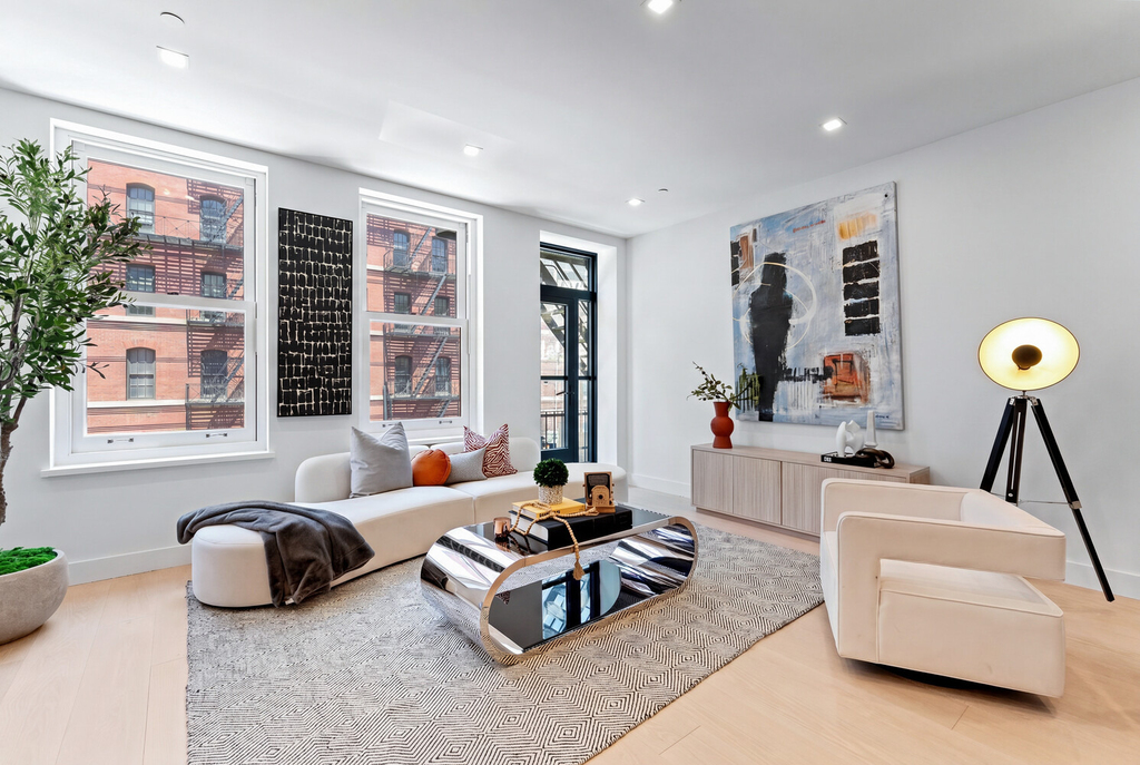 460 Greenwich Street - Photo 1