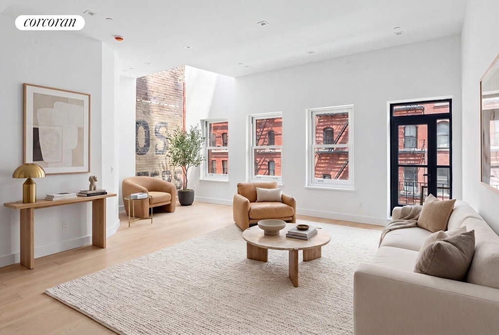460 Greenwich Street - Photo 0
