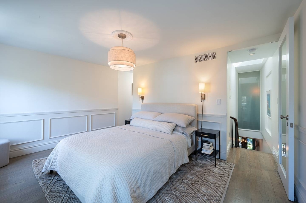 202 Bergen Street - Photo 8