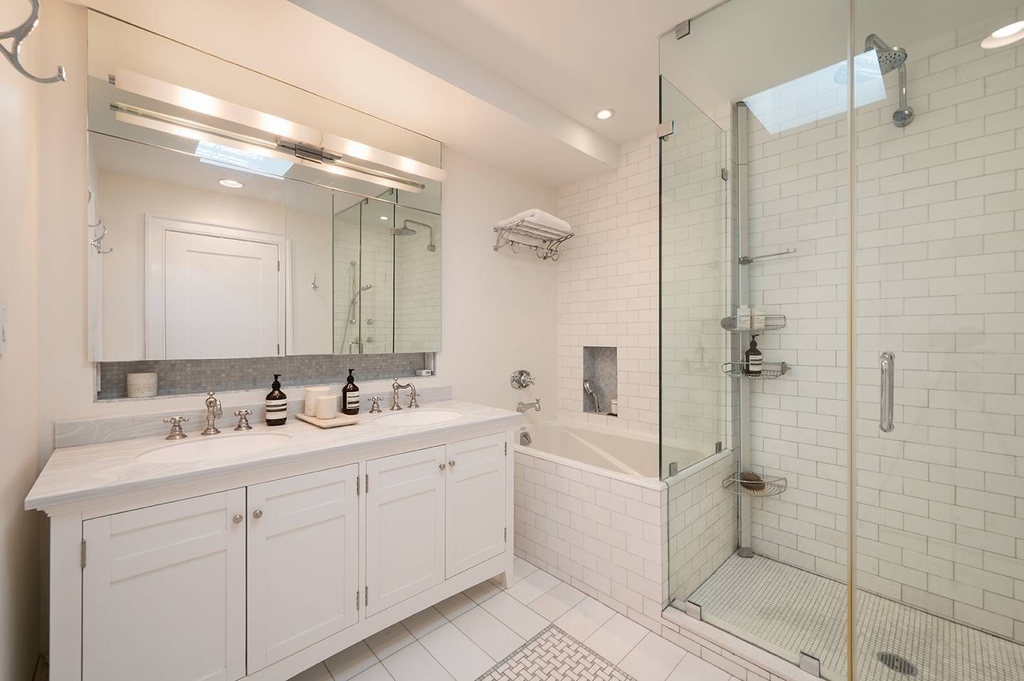 202 Bergen Street - Photo 10