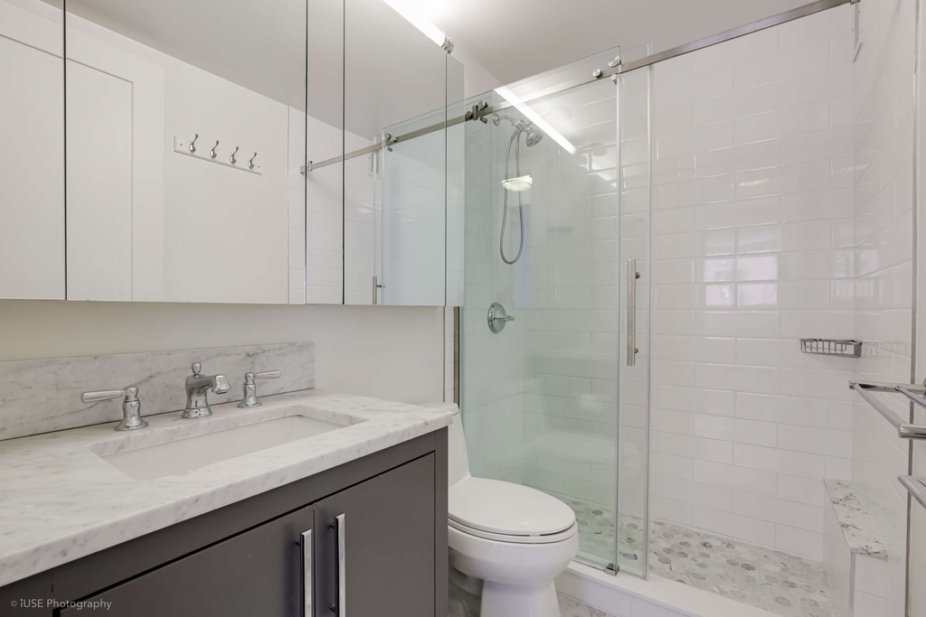 200 E 94th Street - Photo 6