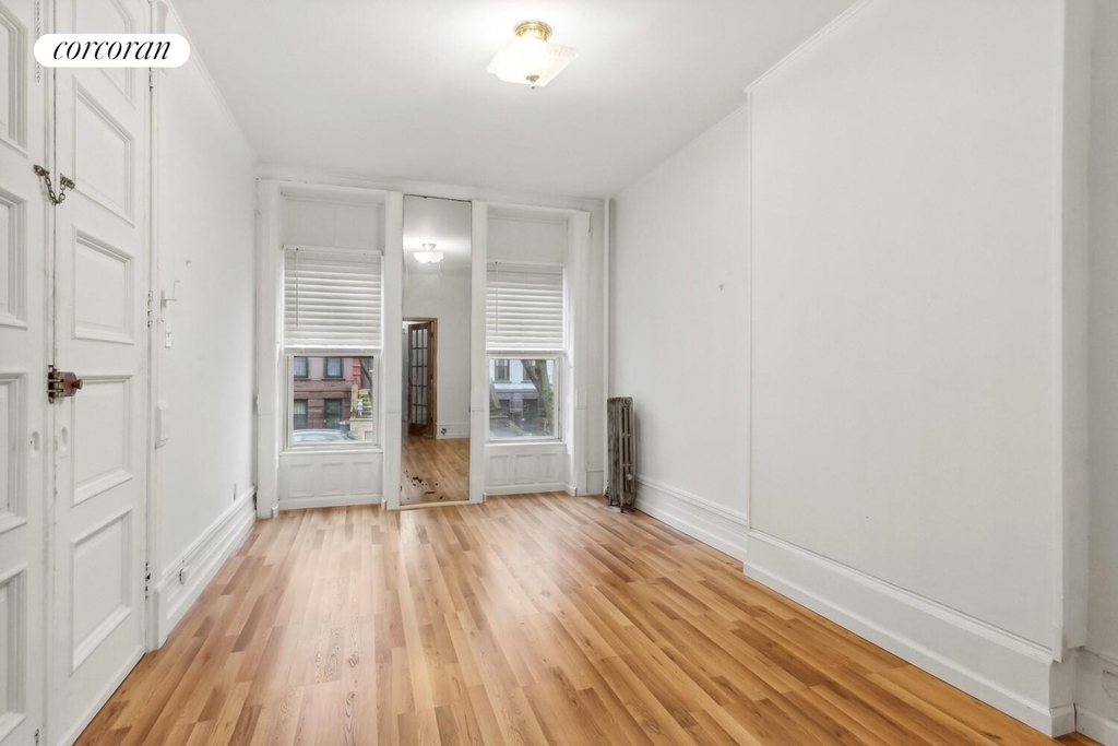 373 Park Place - Photo 0