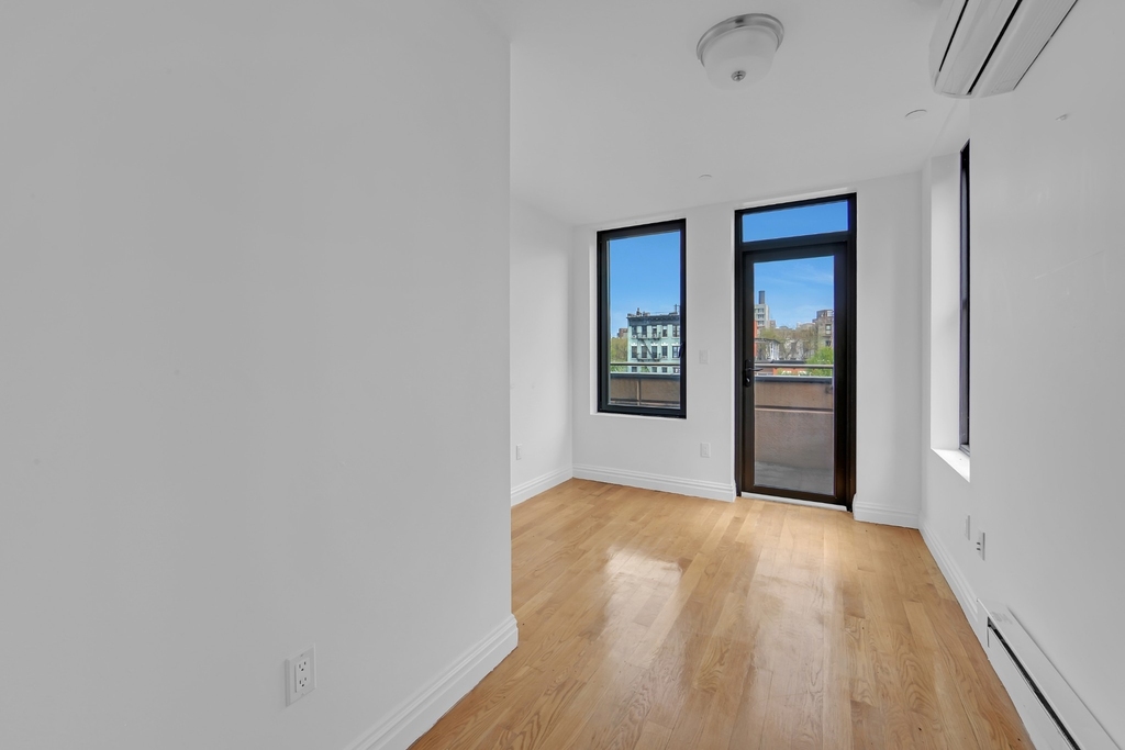 419 E 117th Street - Photo 8