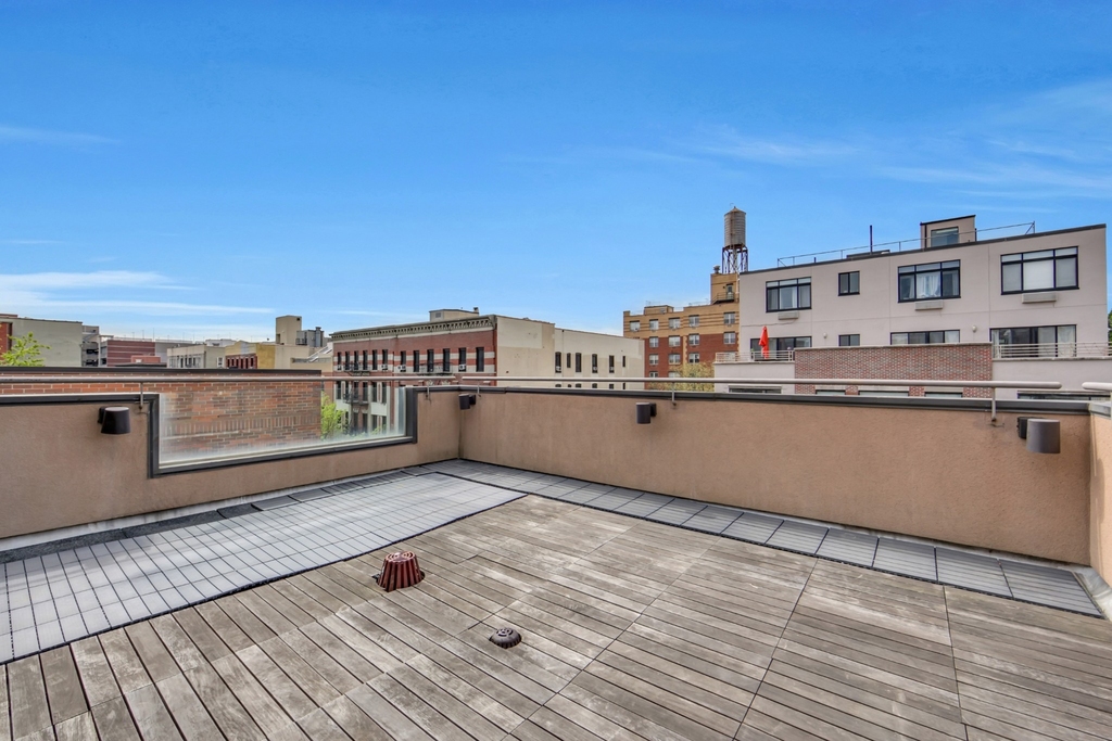419 E 117th Street - Photo 11