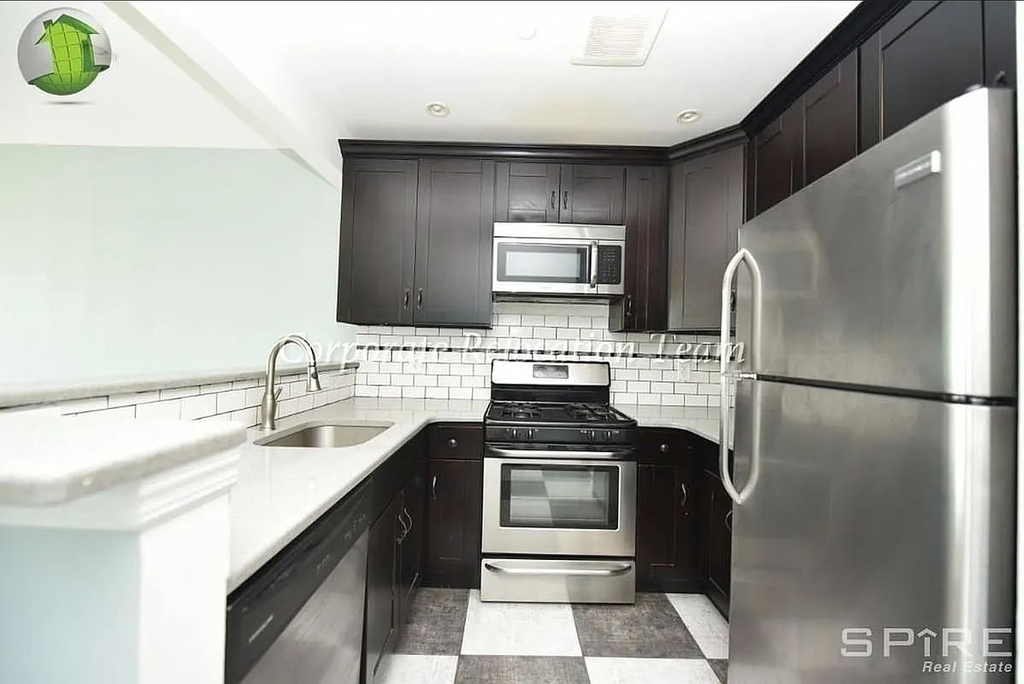 30-37 38th Street - Photo 3