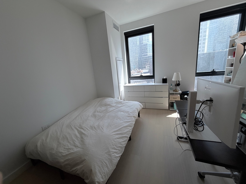 569 Fulton Street - Photo 2