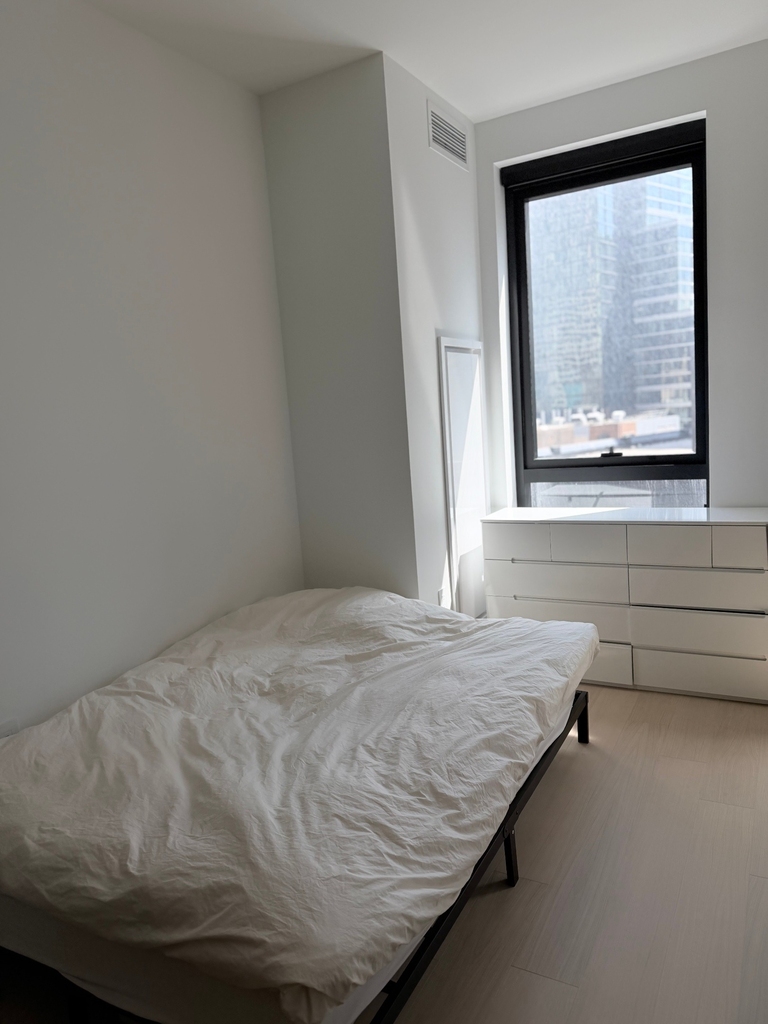569 Fulton Street - Photo 3