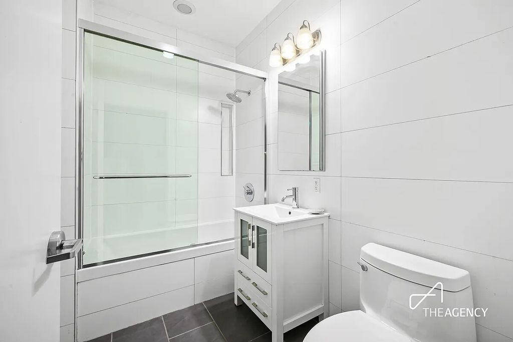 118 Greenpoint Avenue - Photo 4