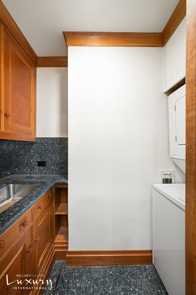 721 Fifth Avenue - Photo 15