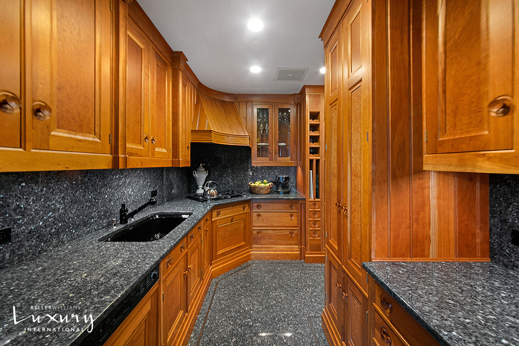 721 Fifth Avenue - Photo 14
