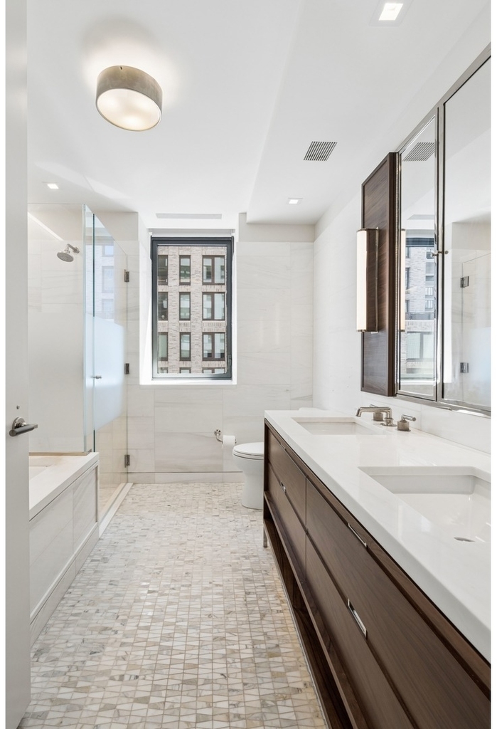301 E 50th Street - Photo 11