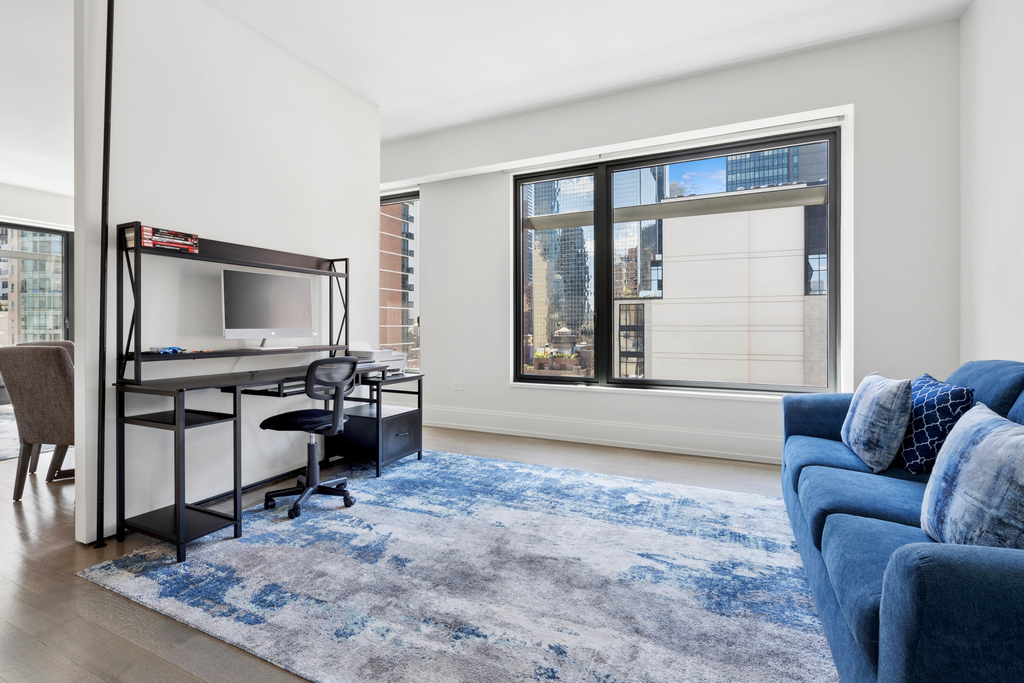301 E 50th Street - Photo 3