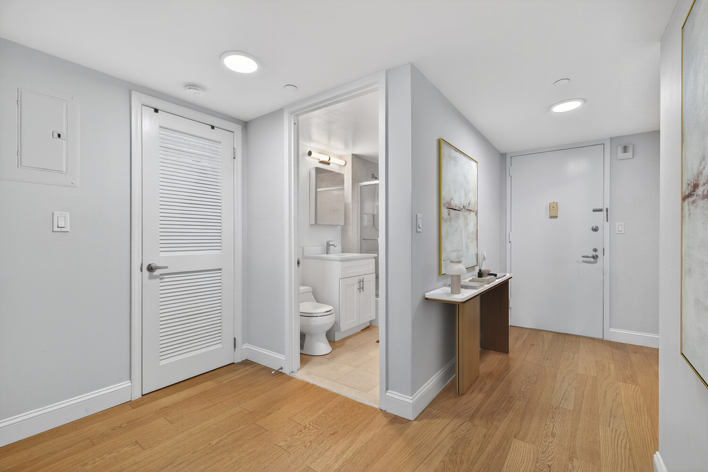 308 E 38th Street - Photo 2