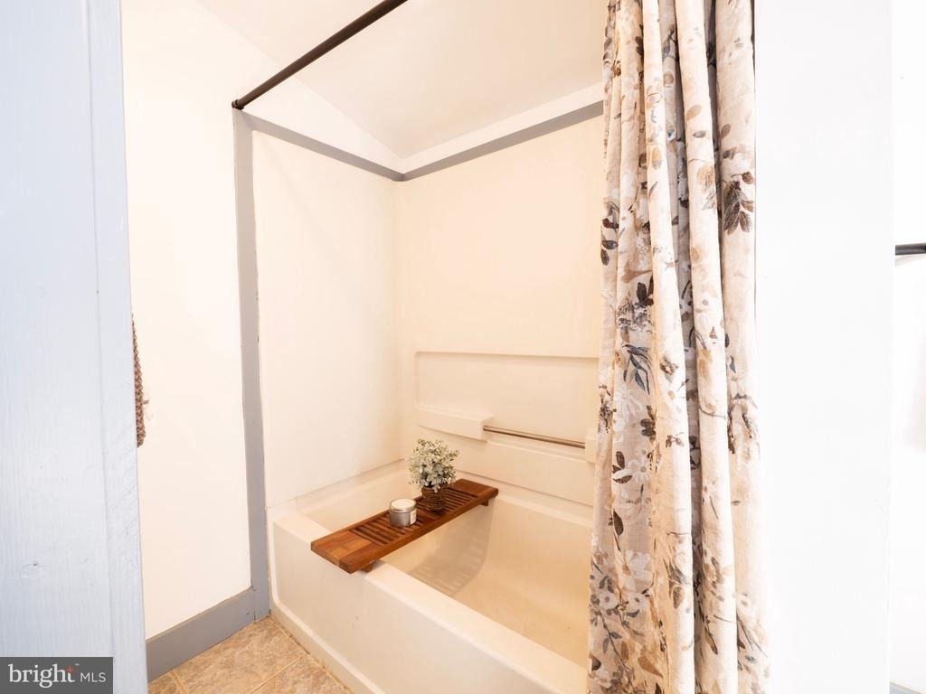 703 S Loudoun Street - Photo 29