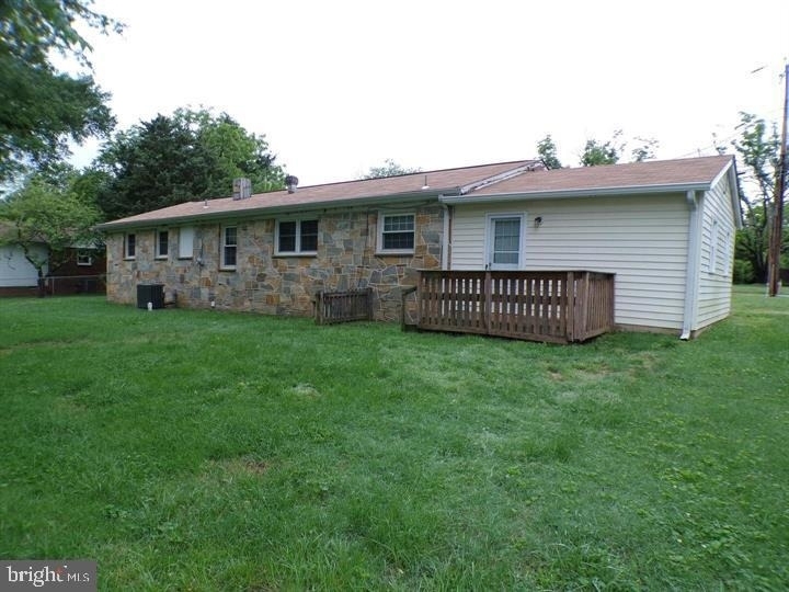 111 Walnut Drive - Photo 1