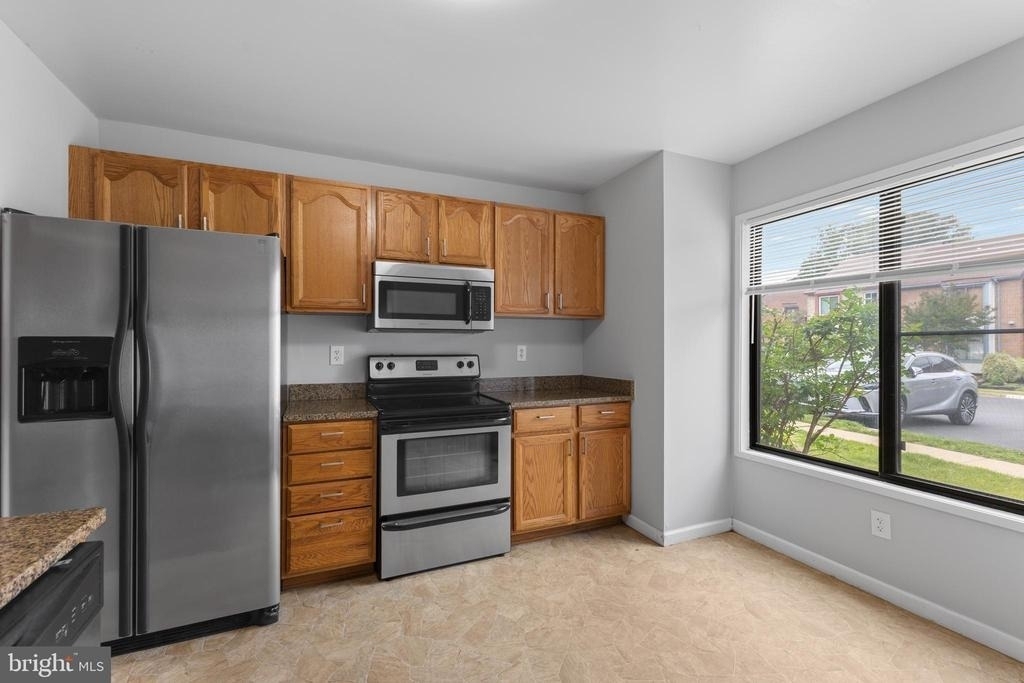 2813 Cambridge Drive - Photo 6