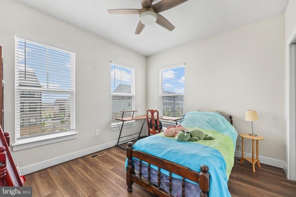 1680 Dunnington Place - Photo 16