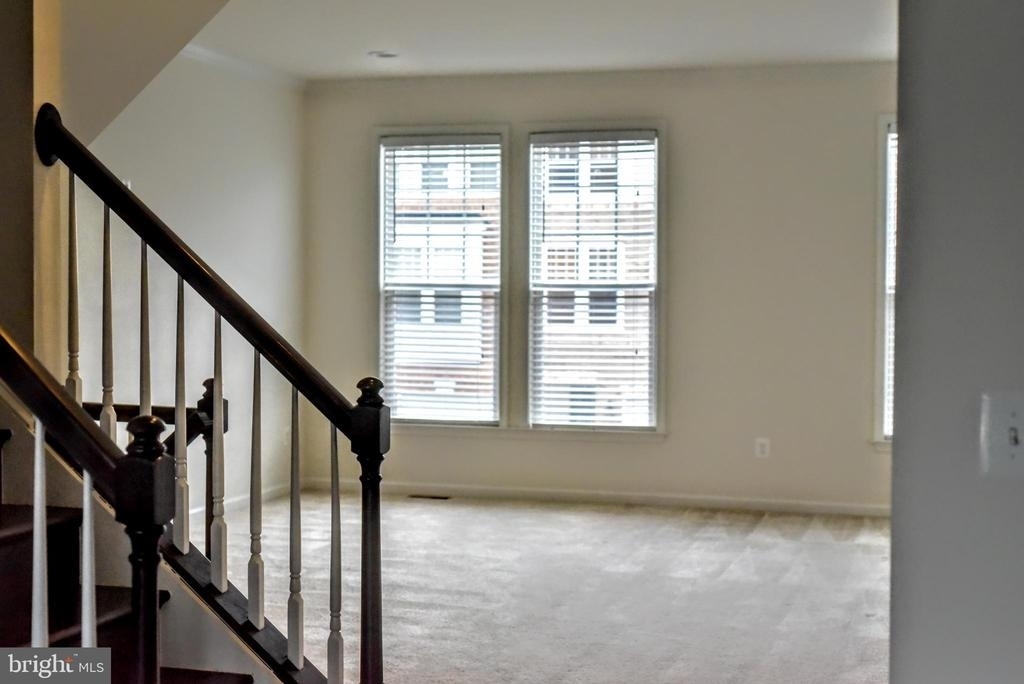 43313 Foyt Terrace - Photo 10