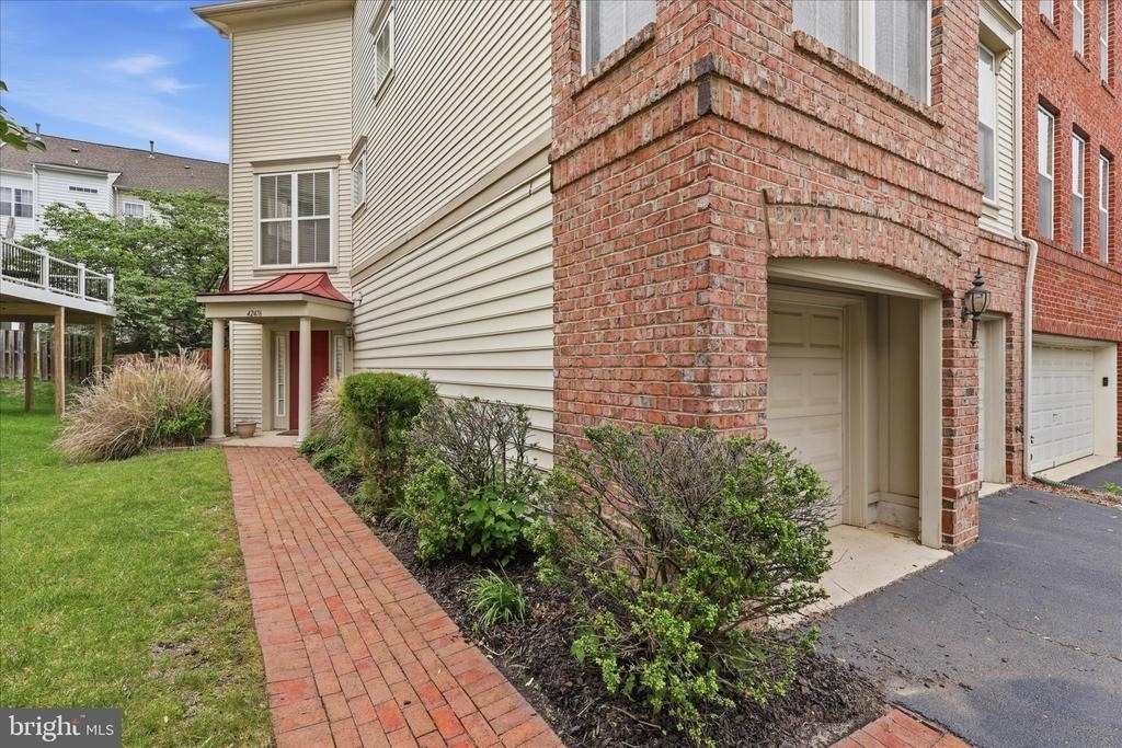 42476 Regal Wood Drive - Photo 4