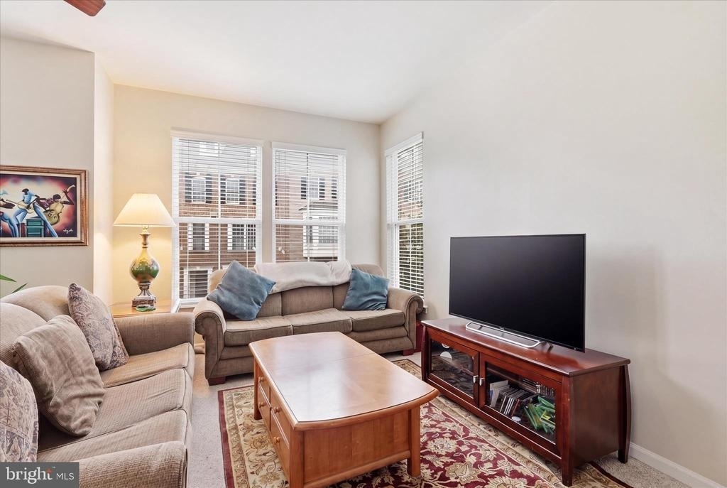 42476 Regal Wood Drive - Photo 10