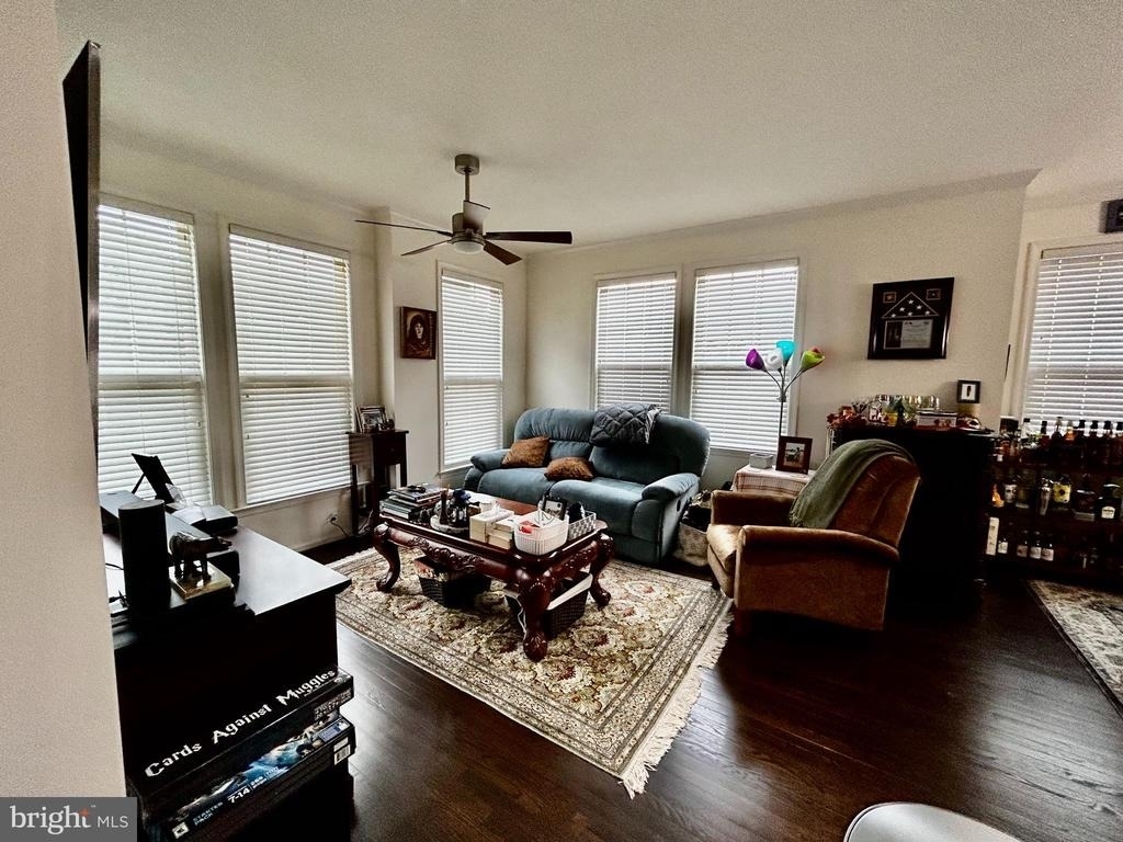 43453 Rickenbacker Square - Photo 9