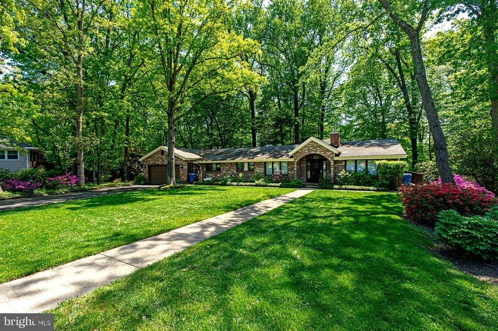 5229 Chippewa Place - Photo 1