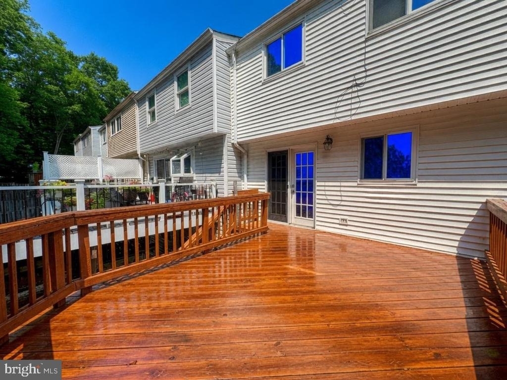 8112 Parkdale Court - Photo 19