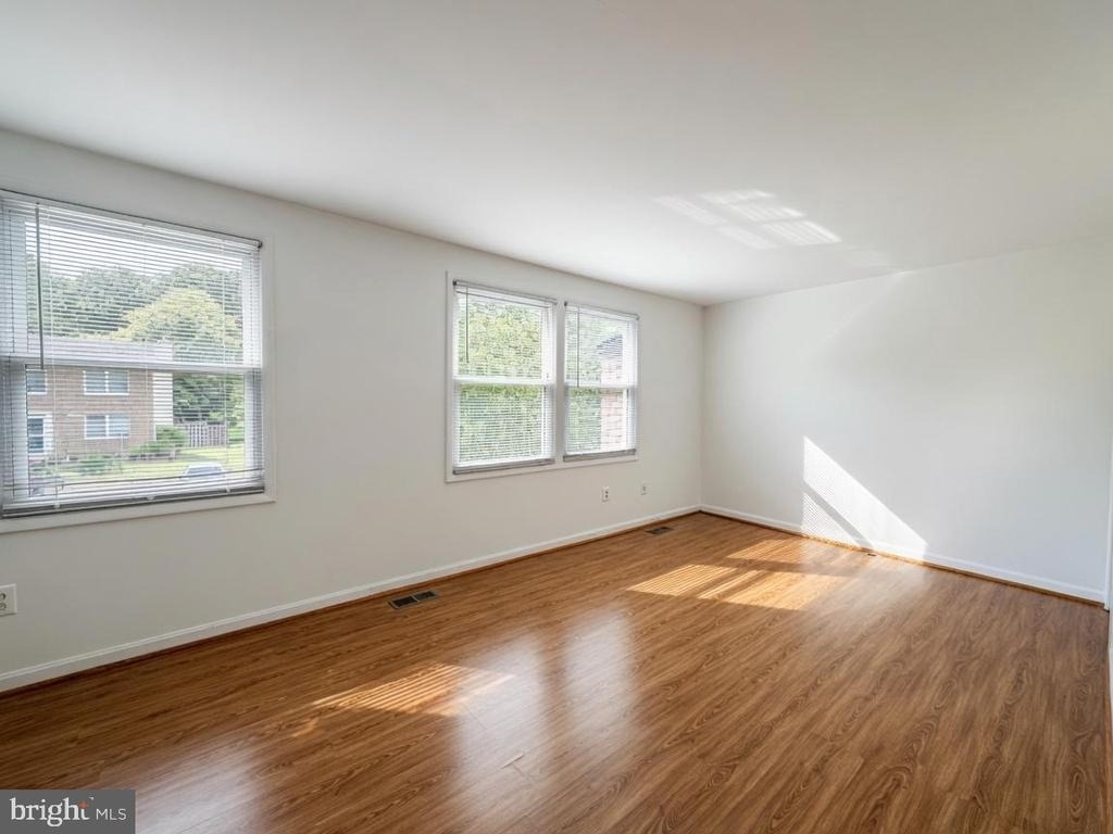 8112 Parkdale Court - Photo 13