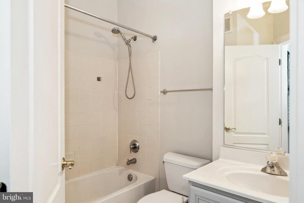 7489 Carriage Hills Drive - Photo 18