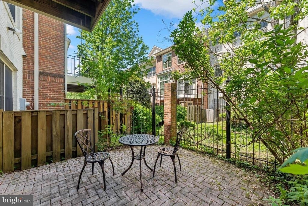 7489 Carriage Hills Drive - Photo 31