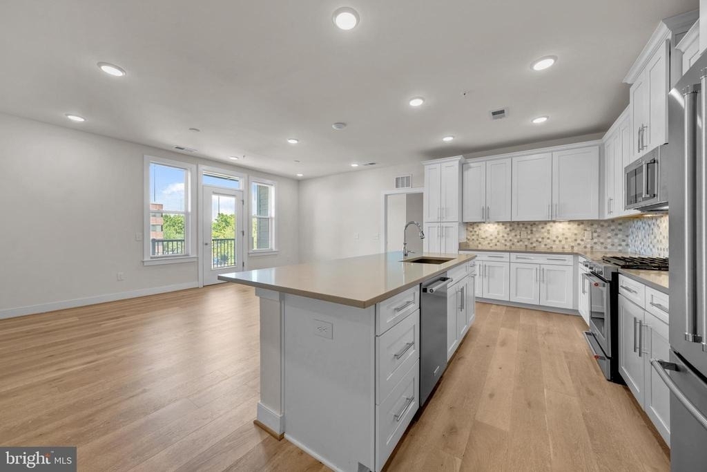 11200 Reston Station Boulevard - Photo 15
