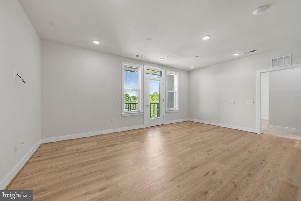 11200 Reston Station Boulevard - Photo 11