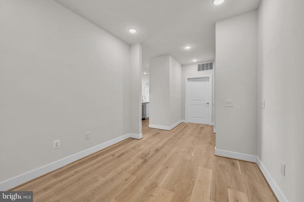 11200 Reston Station Boulevard - Photo 32