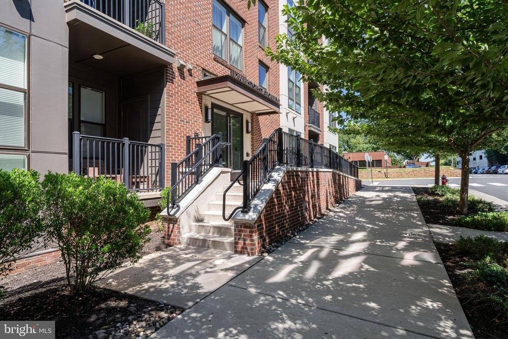 11200 Reston Station Boulevard - Photo 3
