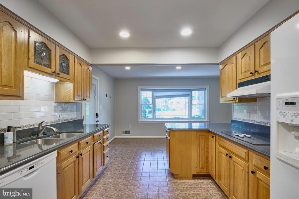 2403 Arrow Park Drive - Photo 6
