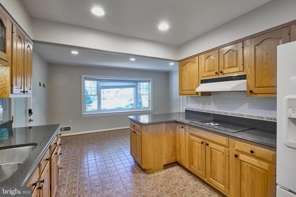 2403 Arrow Park Drive - Photo 7