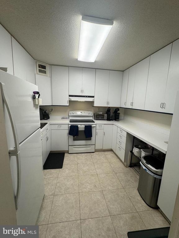 8350 Greensboro Drive - Photo 3