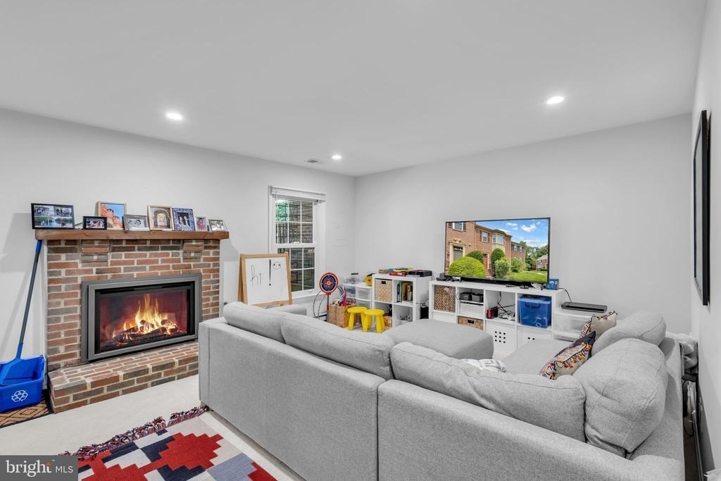6861 Williamsburg Pond Court - Photo 25