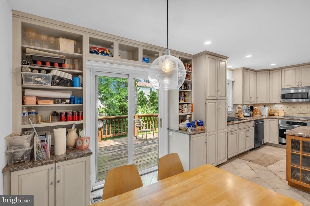 6861 Williamsburg Pond Court - Photo 11