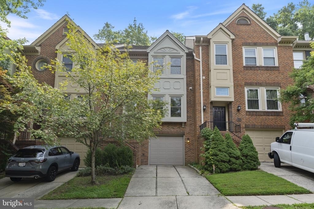 3915 Green Look Court - Photo 0