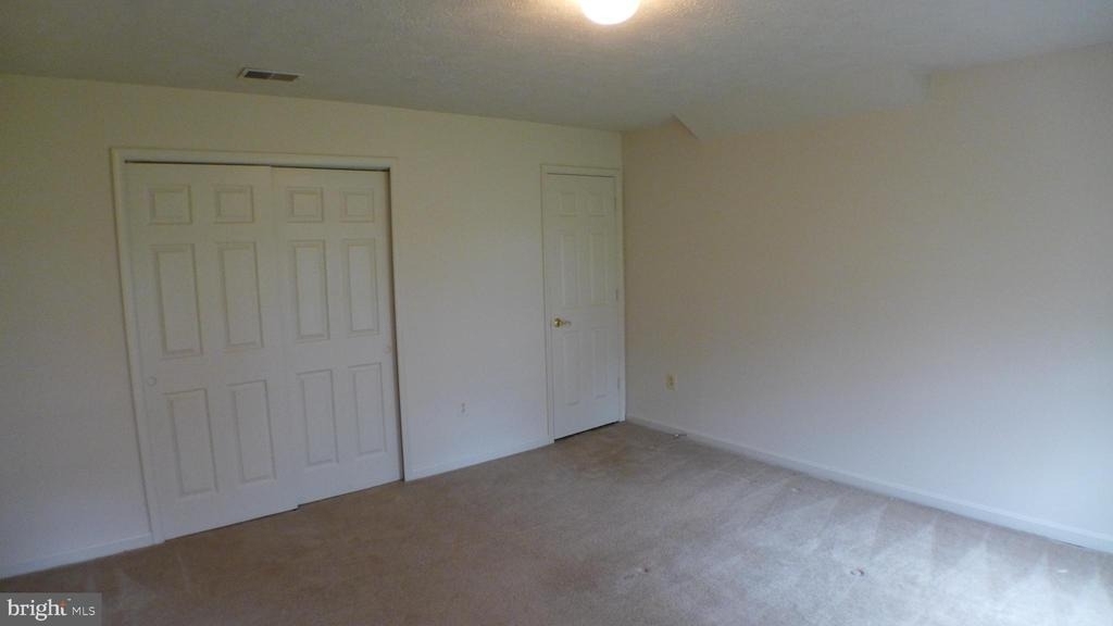10008 Manor Place - Photo 14