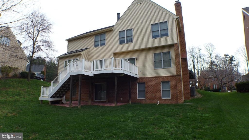 10008 Manor Place - Photo 2