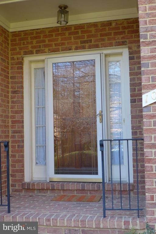 10008 Manor Place - Photo 1