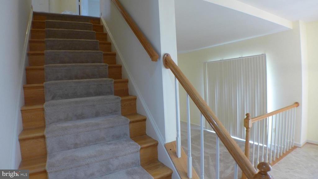 10008 Manor Place - Photo 29