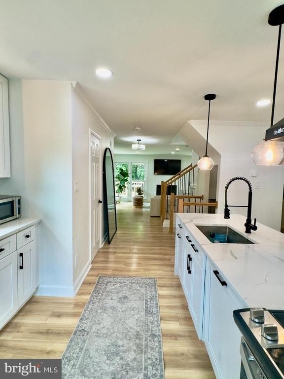 6013 Rockton Court - Photo 13